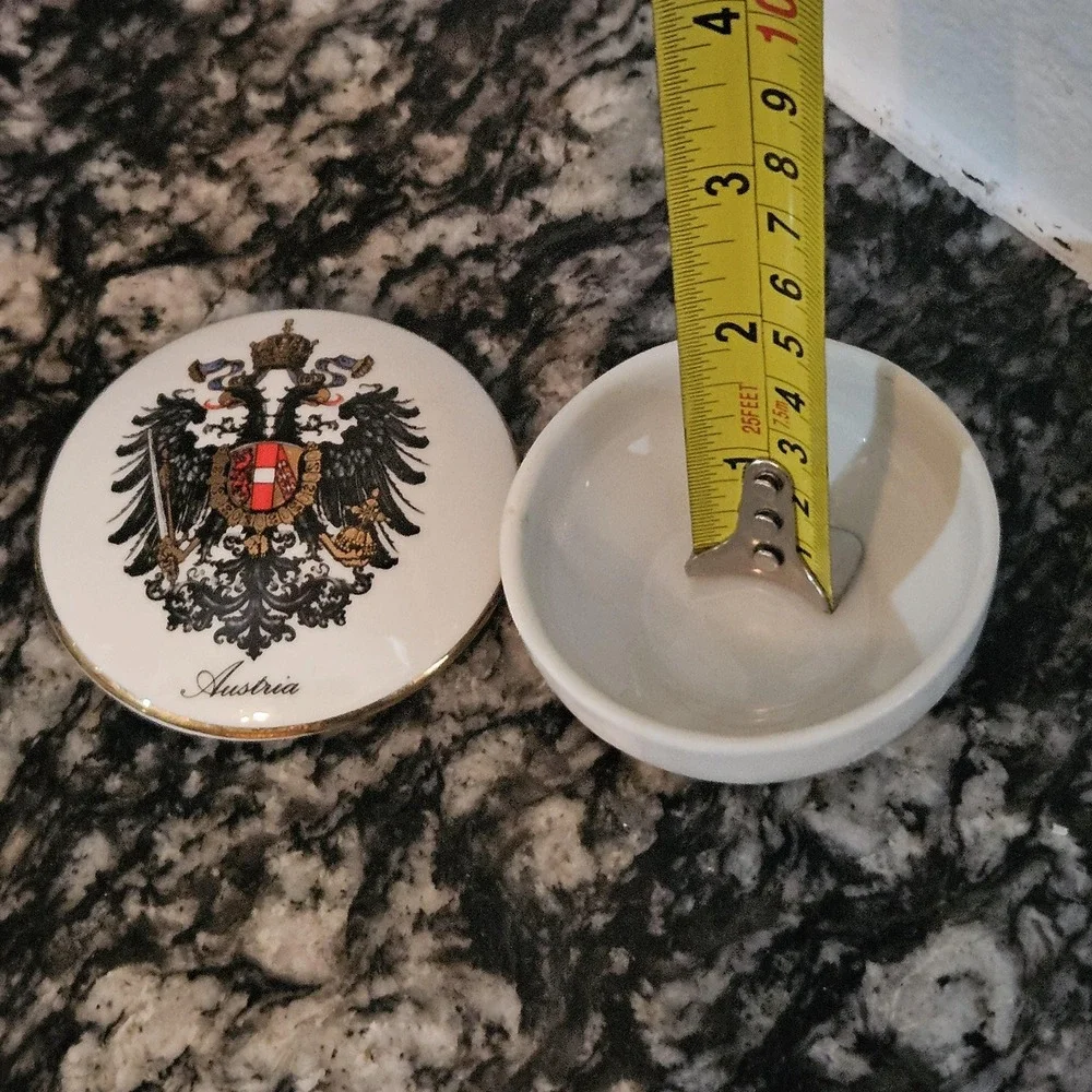 VTG Porcelain Vienna Austria Coat Of Arms Jar Powder Trinket Victorian dish‎